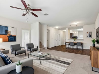 Living area at 704 Cleary LN - 5 bed 2 bath home