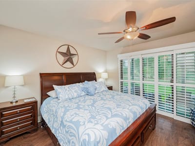 Bathroom at 704 Horseshoe Bay Blvd Unit #L - 4 bed 5 bath home