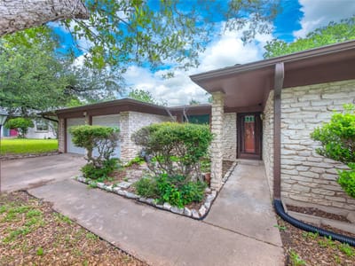 Kitchen at 704 Jetta Ct - 4 bed 2 bath home