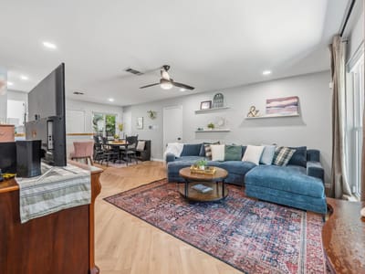Living area at 705 Dulwich ST - 3 bed 2 bath home