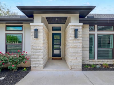 Property photo 4 at 705 Pheasant MDW - 4 bed 2 bath home