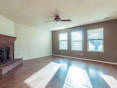 Living area at 705 Riverway LN - 3 bed 2 bath home