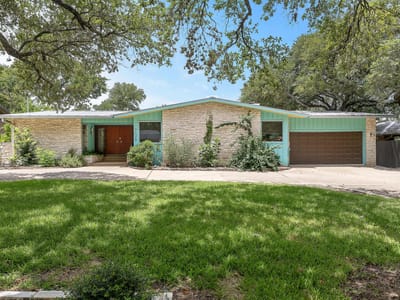 Property photo 2 at 706 Barton BLVD - 5 bed 3 bath home