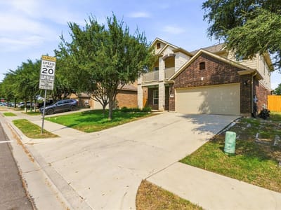 Property photo 2 at 706 Irvin DR - 4 bed 2 bath home