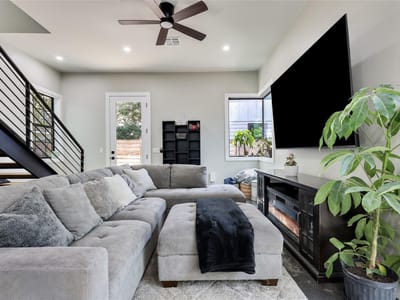 Property photo 3 at 706 Valdez ST Unit #2 - 2 bed 2 bath home