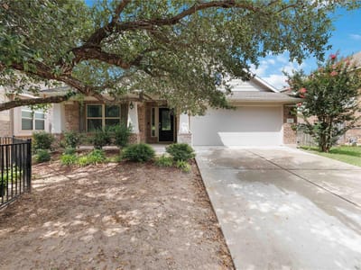 Living area at 707 Allende BND - 3 bed 2 bath home