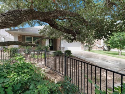Bathroom at 707 Allende BND - 3 bed 2 bath home