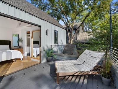 Photo 4 of 40 at 707 E Live Oak ST Unit #2 - 2 bed 2 bath home