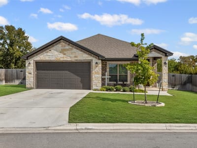 Property photo 3 at 707 Eagle Pass DR - 4 bed 2 bath home