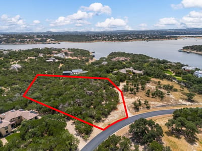 Living area at 707 Moonlight Bay LOT ONLY Dr - Coves On Lake Travis The Ph 1, Spicewood, TX