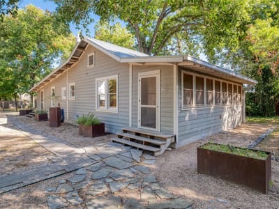 Primary bedroom at 708 & 712 Nowotny Ln - 2 bed 2 bath home