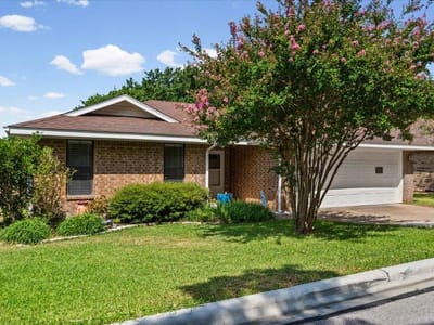 Property photo 3 at 708 Cottonwood DR - 2 bed 2 bath home