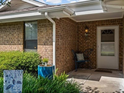 Property photo 4 at 708 Cottonwood DR - 2 bed 2 bath home