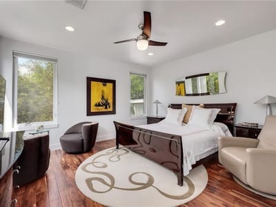 Living area at 708 W Milton St Unit #A - 3 bed 2 bath home