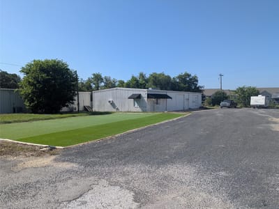 Living area at 709 A & B and 711B Hwy 290 - none, Dripping Springs, TX