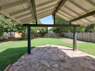 Property photo 2 at 709 Los Robles Rd - 4 bed 2 bath home