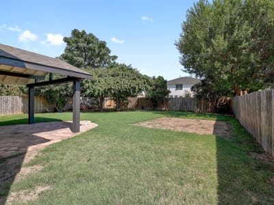 Property photo 3 at 709 Los Robles Rd - 4 bed 2 bath home