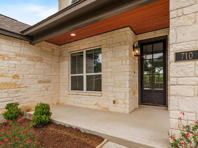 Property photo 5 at 710 Caballo TRL - 4 bed 2 bath home