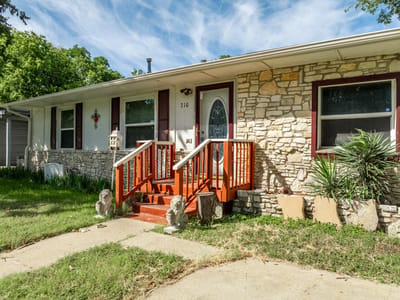 Kitchen at 710 Mickan ST - 3 bed 1 bath home