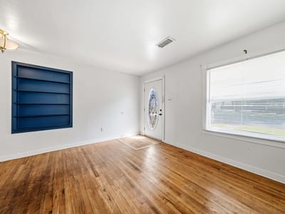 Bathroom at 710 Mickan ST - 3 bed 1 bath home