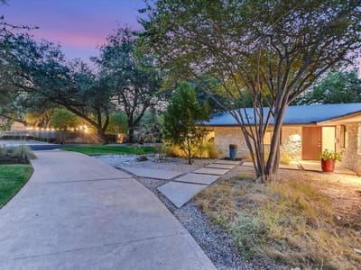 Property photo 2 at 7101 Sungate DR - 4 bed 2 bath home