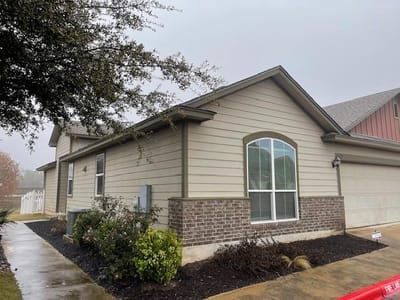 Primary bedroom at 711 Rolling Oak Dr Unit #117 - 3 bed 2 bath home