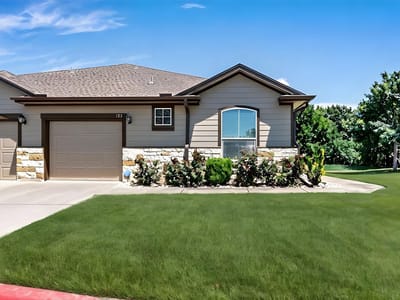 Property photo 2 at 711 Rolling Oak DR Unit #123 - 2 bed 2 bath home