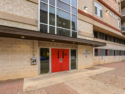 Living area at 711 W 26th St Unit #702 - 2 bed 2 bath home