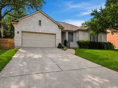 Property photo 2 at 7120 Gentle Oak DR - 4 bed 2 bath home