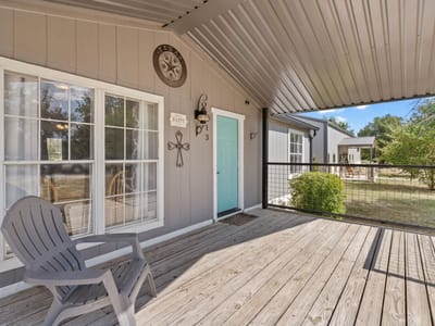 Property photo 4 at 713 Blackburn LN - 3 bed 2 bath home
