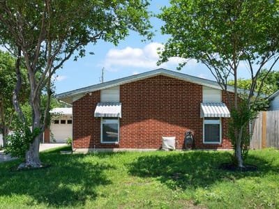 Kitchen at 713 W Mary Jane DR - 3 bed 2 bath home