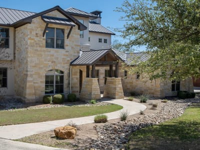Living area at 714 Cimarron Hills TRL - 4 bed 3 bath home