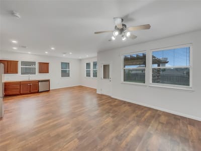 Property photo 3 at 717 Twisted Oaks LN - 3 bed 2 bath home