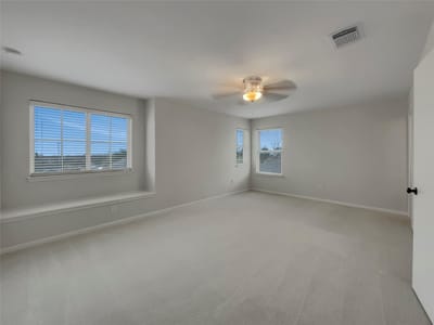 Property photo 4 at 717 Twisted Oaks LN - 3 bed 2 bath home