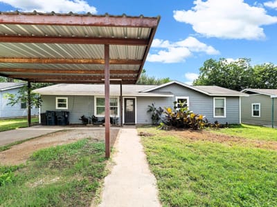 Kitchen at 720 Dyer ST - 3 bed 2 bath home