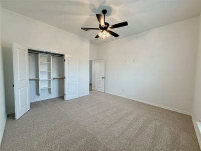 Property photo 4 at 724 Eagle Crest DR - 3 bed 2 bath home