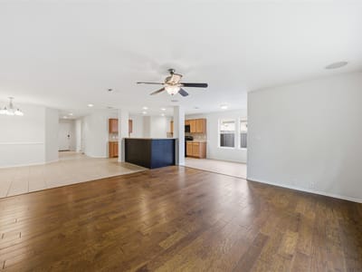 Primary bedroom at 725 Kingfisher LN - 3 bed 2 bath home