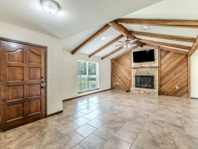 Living area at 7273 Woodlake CIR - 3 bed 2 bath home