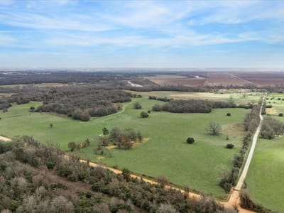 Living area at 7281 County Road 358 Rd - A0530, Gause, TX