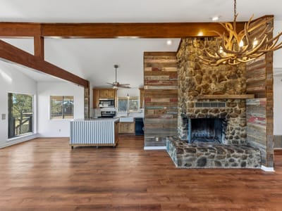 Living area at 729 Nomad Dr - 3 bed 2 bath home