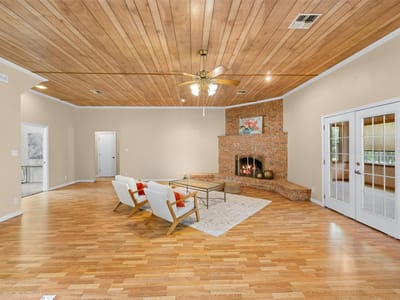 Living area at 730 Panorama RD - 5 bed 4 bath home