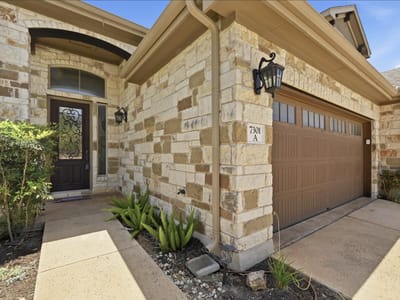 Living area at 7301 Bandera Ranch TRL Unit #A - 4 bed 3 bath home