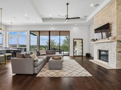 Photo 5 of 30 at 7309 Davenport Divide RD - 5 bed 4 bath home