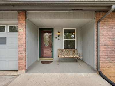 Photo 3 of 28 at 7314 Eganhill DR - 3 bed 2 bath home