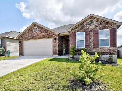 Living area at 733 Peak Place - 3 bed 2 bath home
