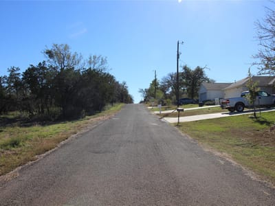 Primary bedroom at 735 Birch Ln - Driftwood, Cottonwood Shores, TX