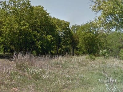 Photo 3 - 737 Newton Ave Photo 3 of 4 at 737 Newton Ave - Seguin, Seguin, TX