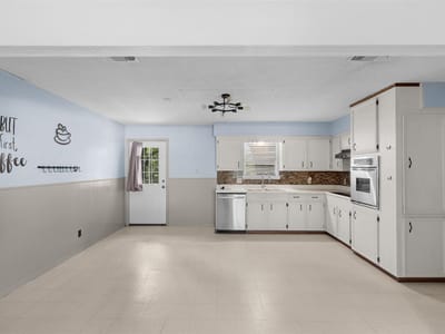 Property photo 2 at 740 E Roitsch LN - 4 bed 1 bath home