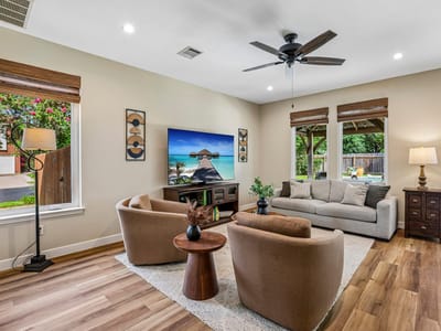 Living area at 7400 Peabody DR - 3 bed 2 bath home