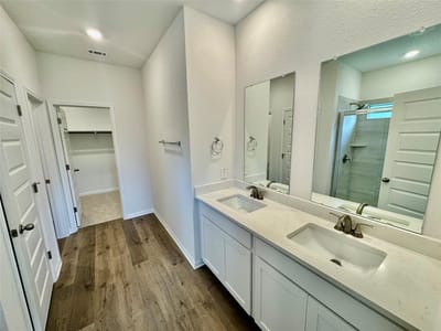 Primary bedroom at 741 Sue Peaks LOOP - 5 bed 3 bath home
